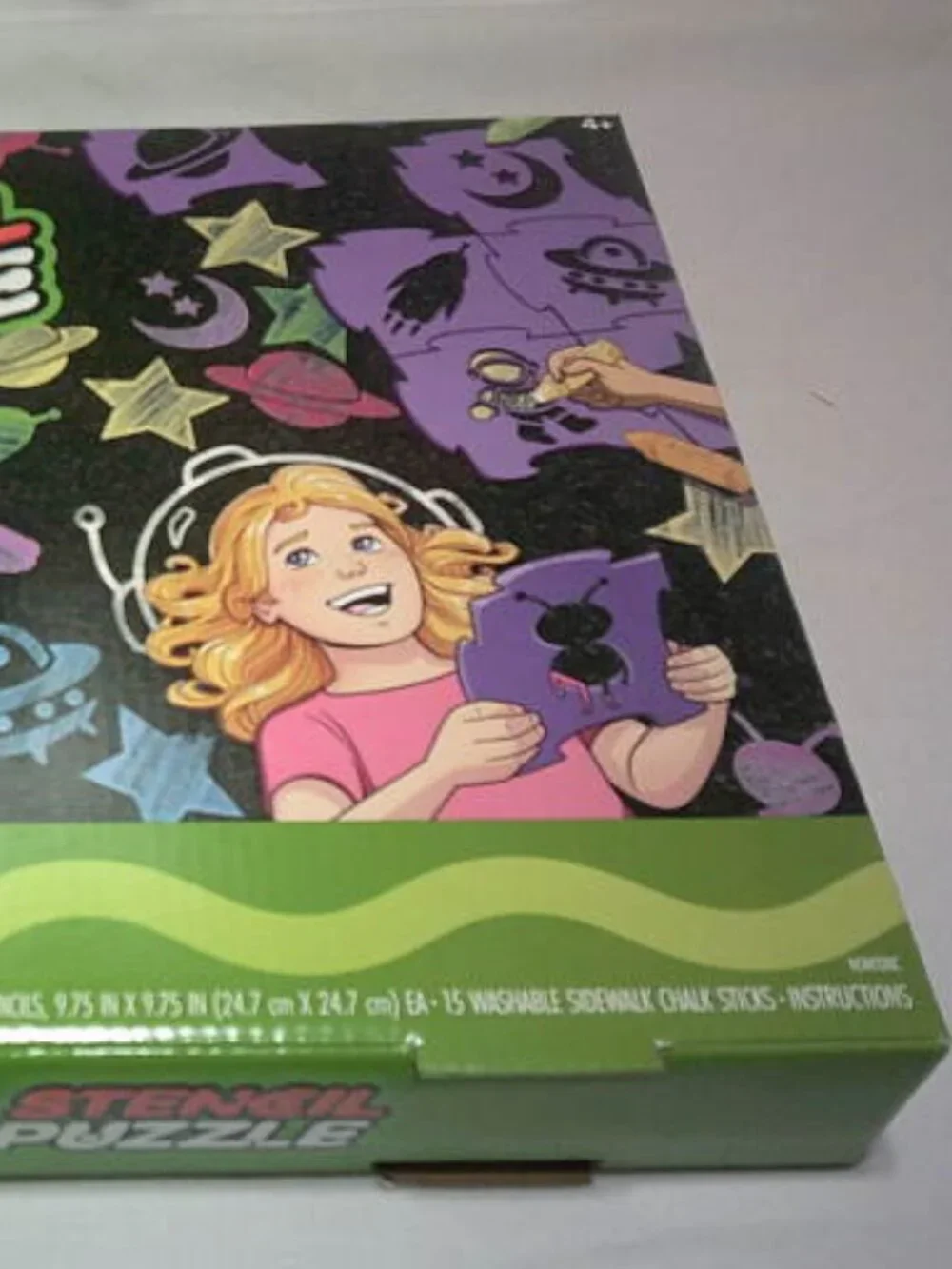 NEW CRAYOLA STENCIL PUZZLE OUTDOOR SIDEWALK FUN AGES 4+ WASHABLE CHALK GREAT 🎁